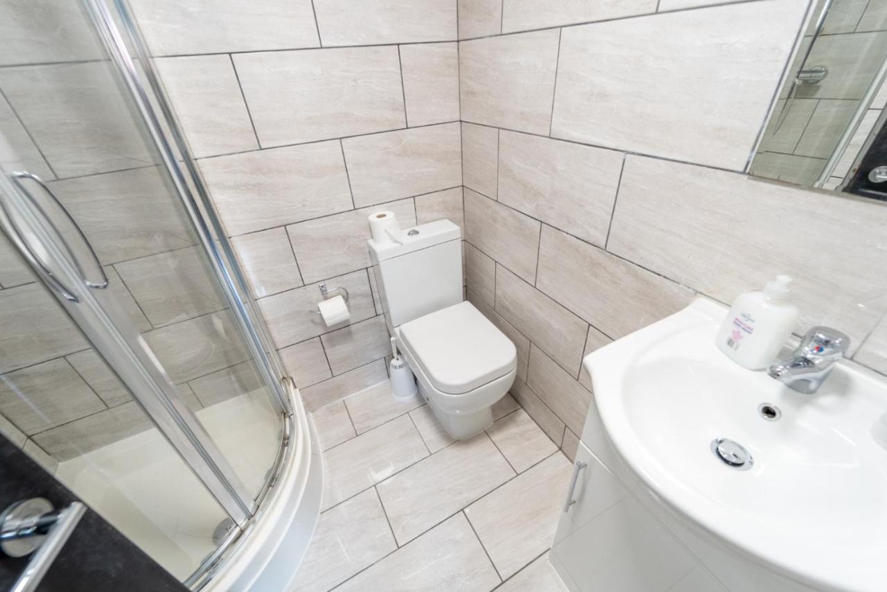 Staysa Equipped Studios Near Qe And Uob In Guesthouse Close To The City! Birmingham Exterior photo