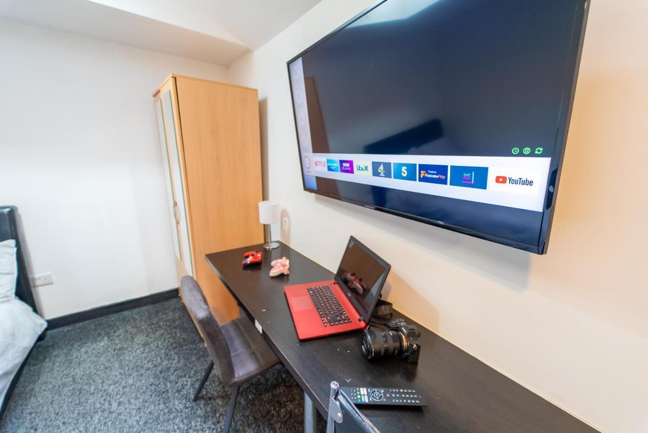 Staysa Equipped Studios Near Qe And Uob In Guesthouse Close To The City! Birmingham Room photo
