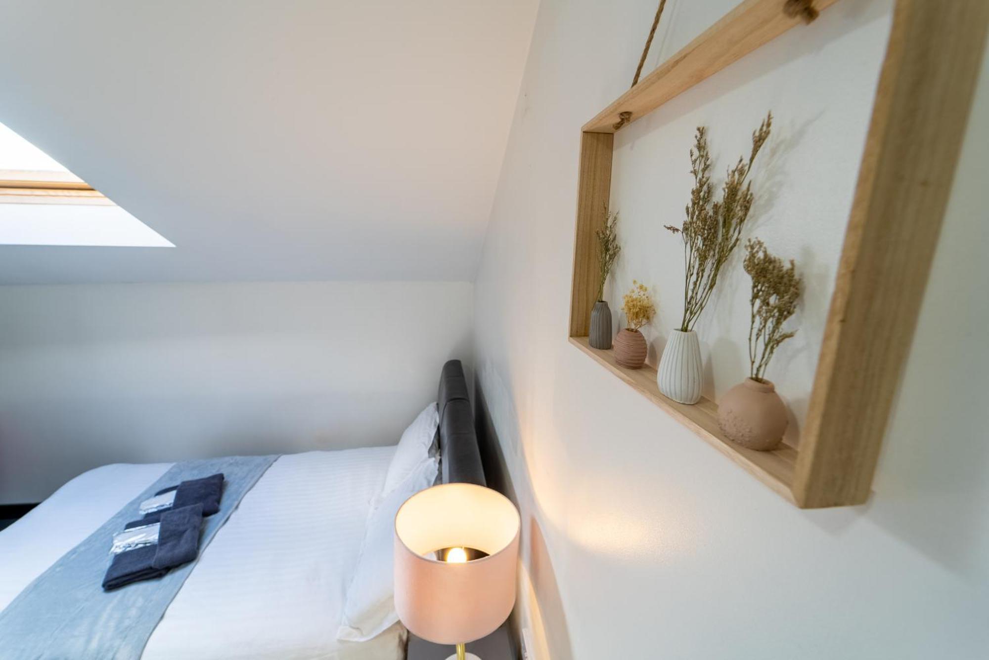 Staysa Equipped Studios Near Qe And Uob In Guesthouse Close To The City! Birmingham Room photo