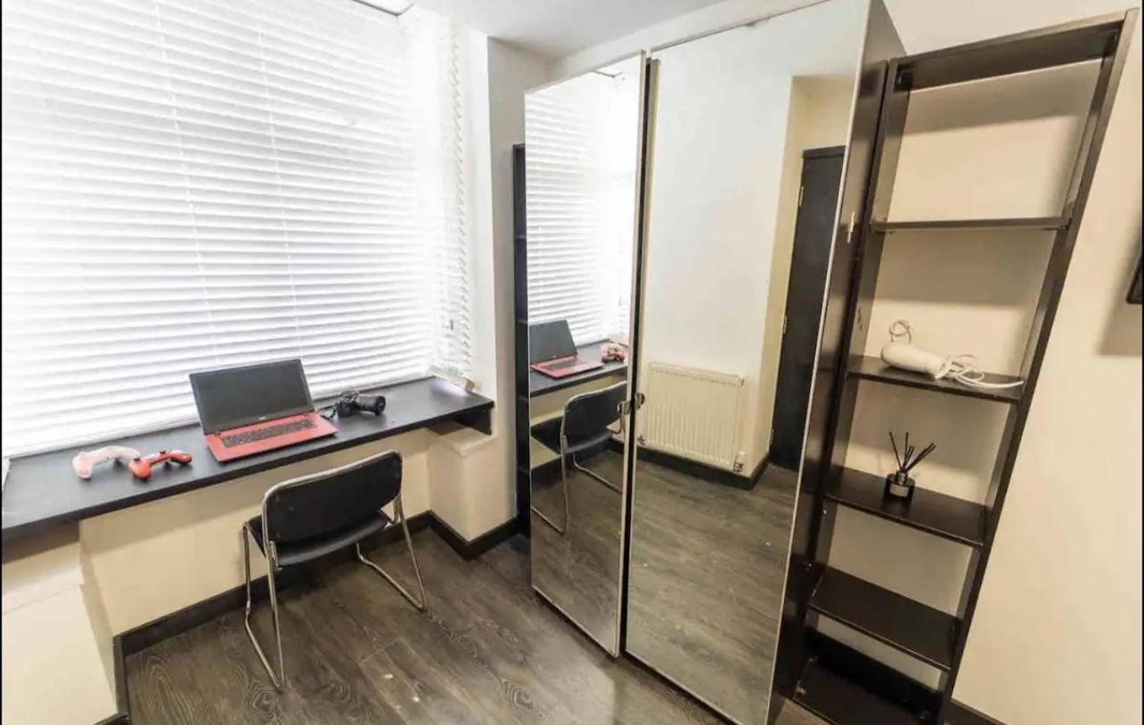 Staysa Equipped Studios Near Qe And Uob In Guesthouse Close To The City! Birmingham Exterior photo