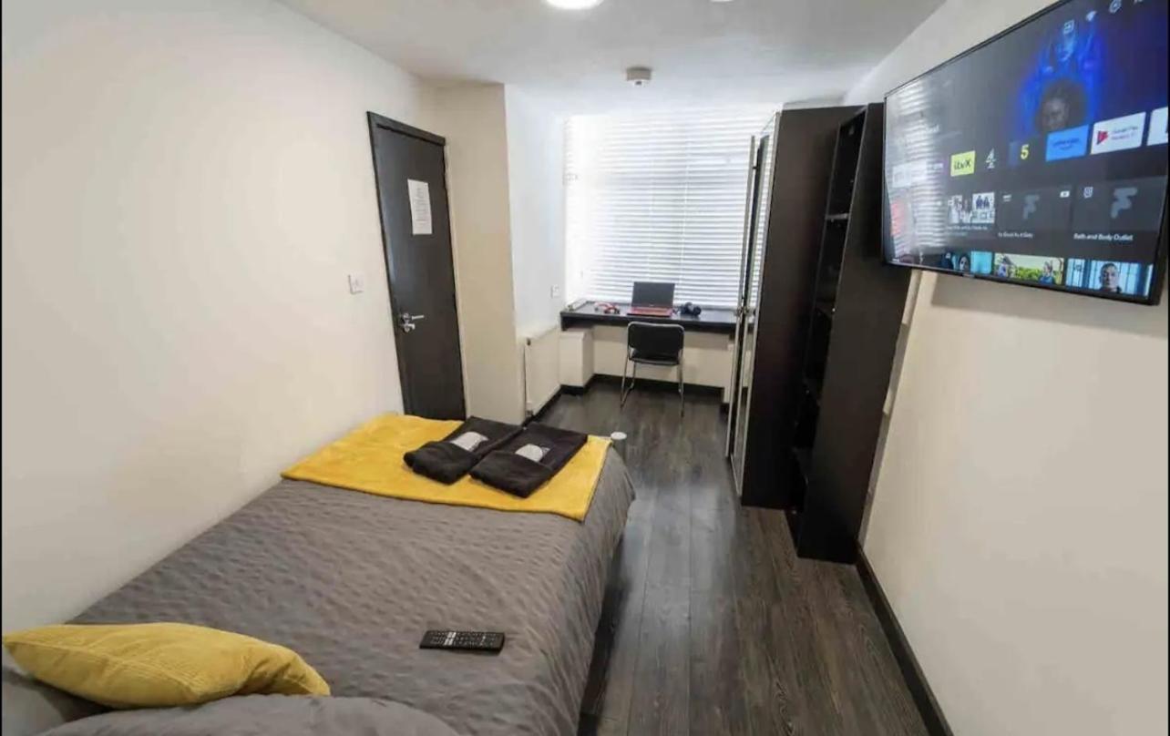 Staysa Equipped Studios Near Qe And Uob In Guesthouse Close To The City! Birmingham Exterior photo
